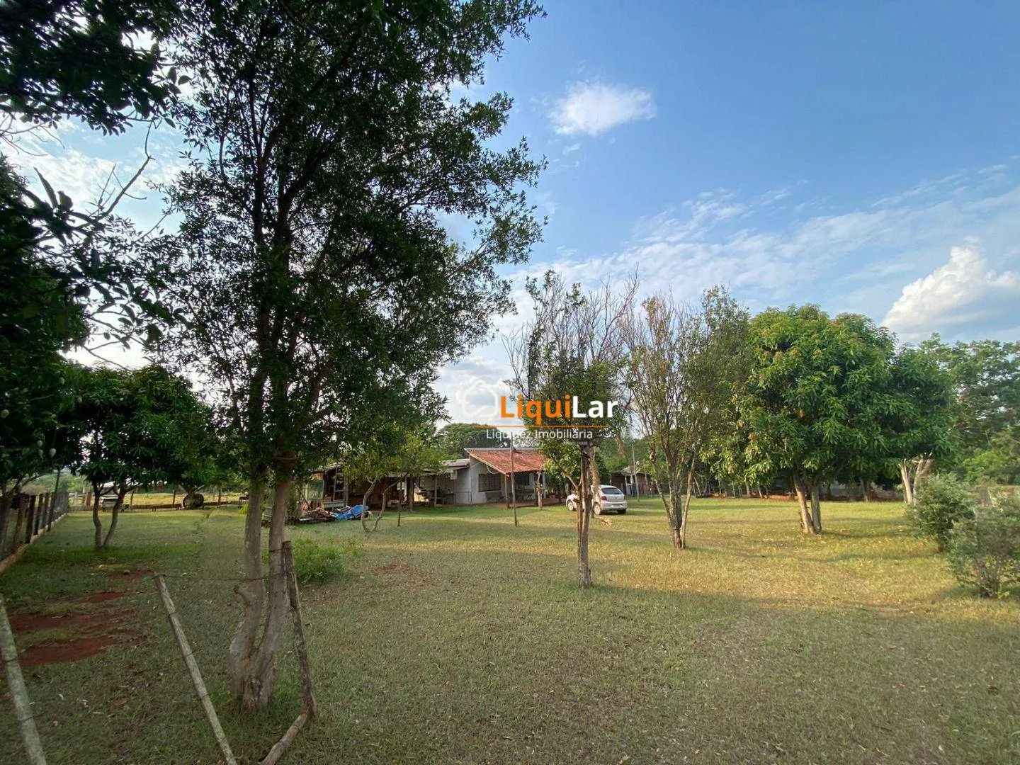 Imagem Chácara com 2 Hectares, Córrego e Dois Tanques de Peixe em Campo Grande/MS