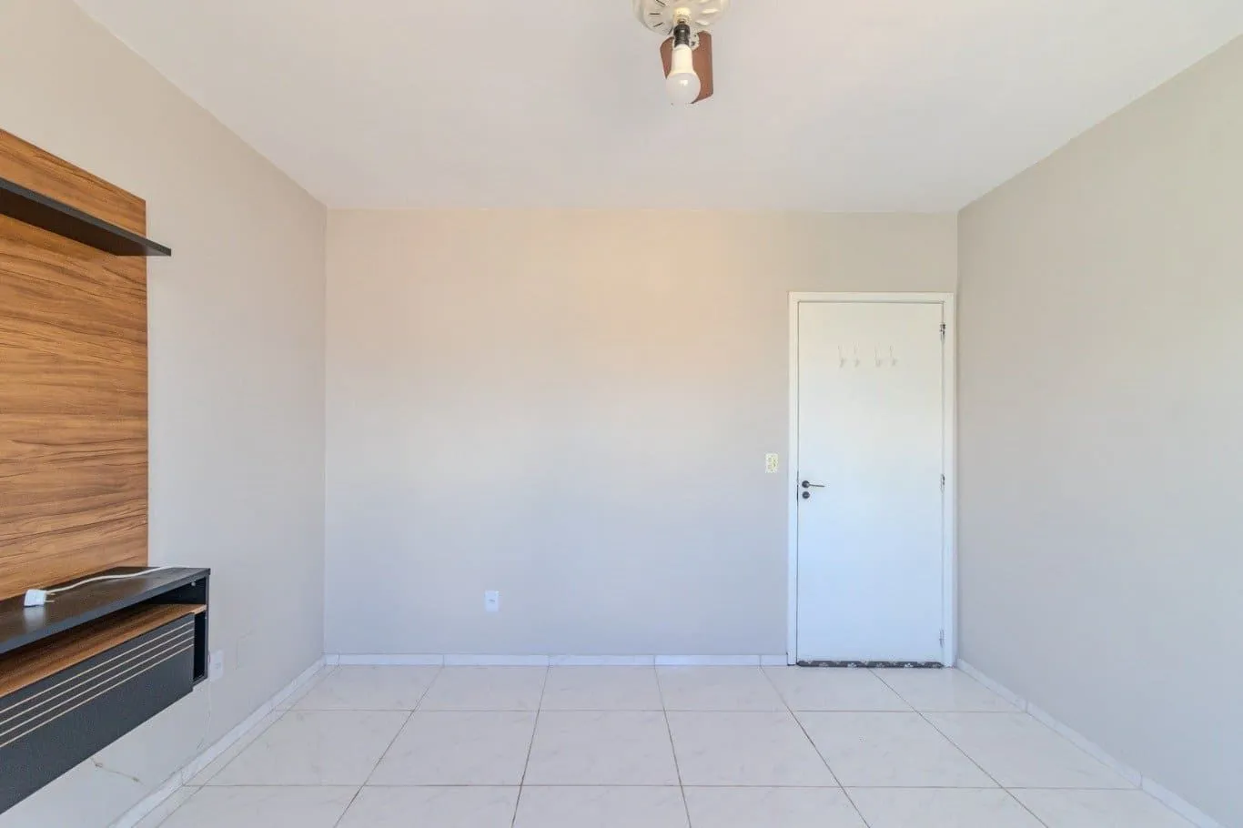 Imagem Apartamento de 2 dormitórios à venda em Vila Ipiranga, Porto Alegre.