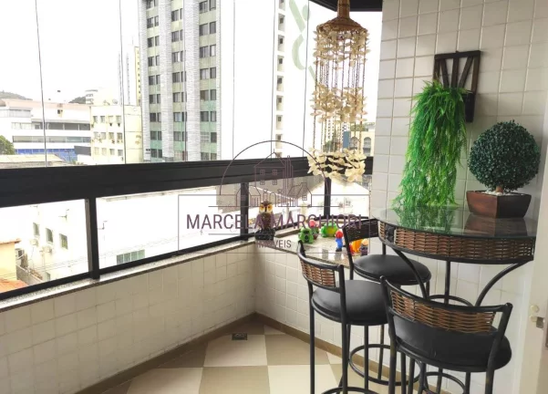 Imagem Apartamento 4 quartos com dependência na Praia da Costa