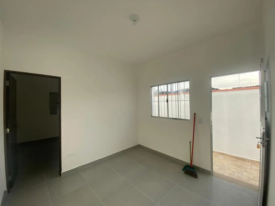 Imagem CASA NOVA COM 02 DORMITÓRIOS E ACEITA FINANCIAMENTO BANCÁRIO NO NOSSA SENHORA DO SION EM ITANHAÉM
