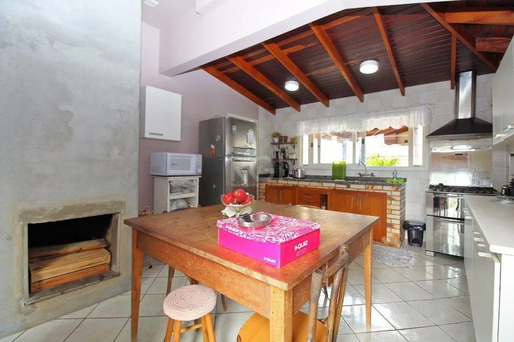 Imagem Casa para Venda - 264m², 3 dormitórios, 2 vagas - Santa Tereza