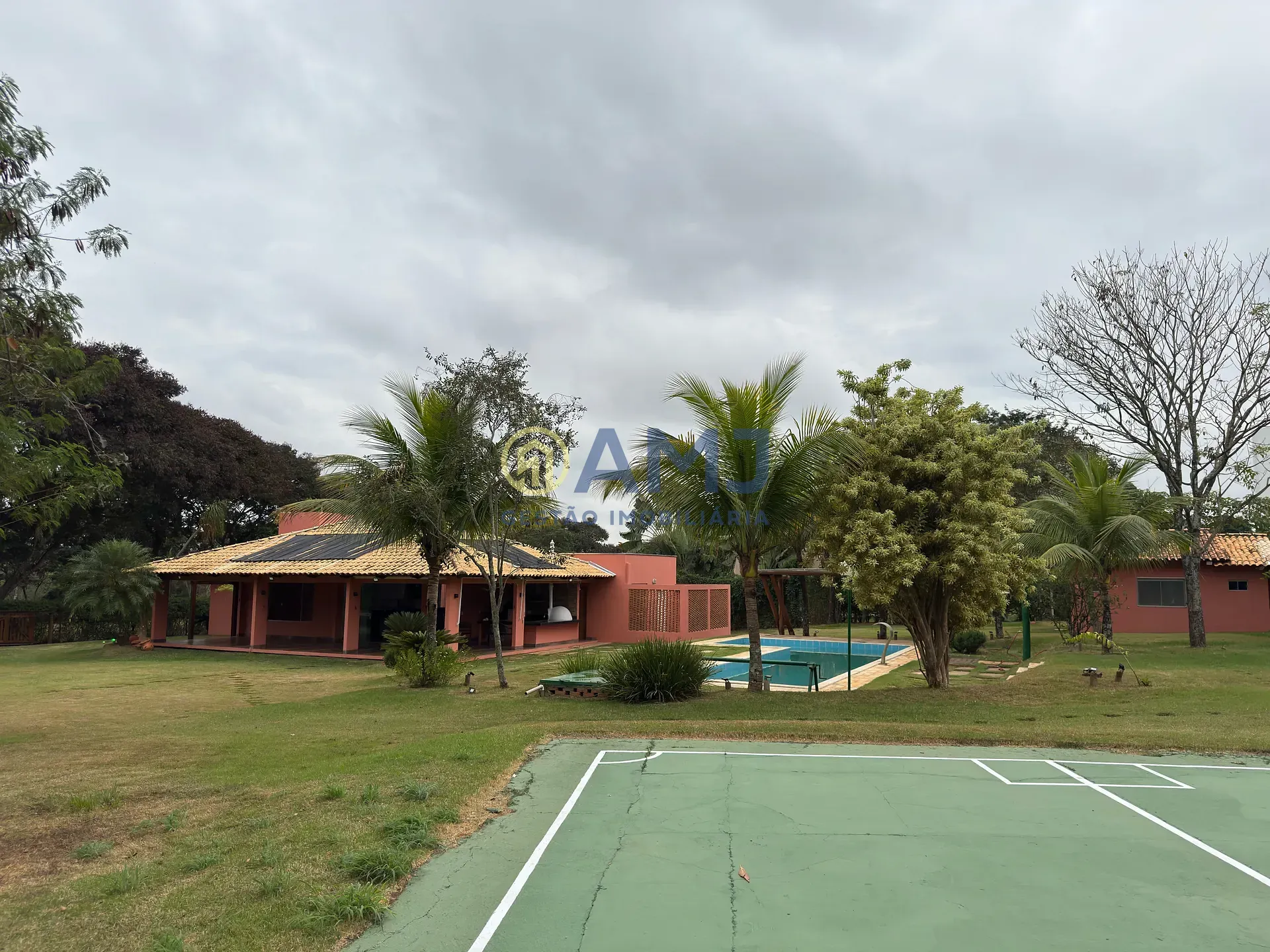 Imagem Casa de Alto Padrão para Aluguel no Condomínio Alto da Boa Vista - Senador Canedo