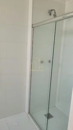 Imagem Apartamento amplo e bem localizado com quatro quartos a venda na Barra