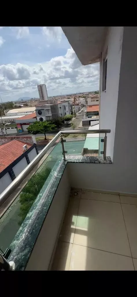 Imagem ALUGUE JÁ Apartamento com 3 quartos e sacada pró. ao Centro de Convenções