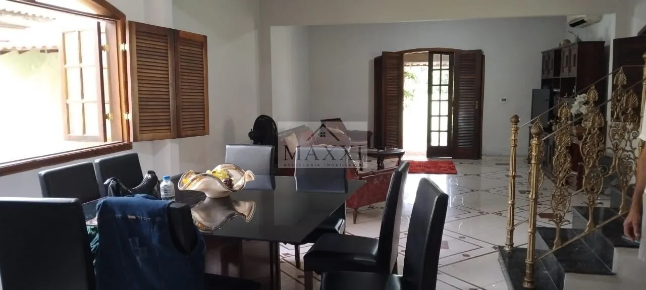 Imagem Linda Casa à Venda em Jardim Iguaçu - Nova Iguaçu | Espaço, Conforto e Tranquilidade para sua Família