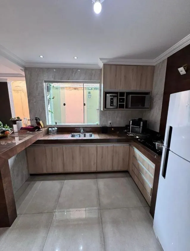 Imagem BELÍSSIMA CASA À VENDA EM BETIM/ 180 m²