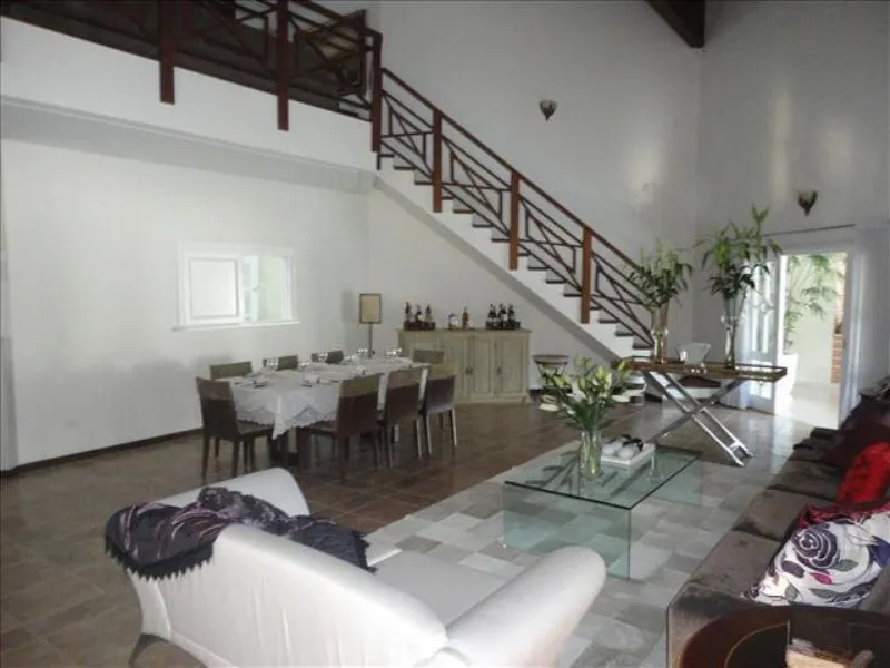 Imagem Casa Exclusiva no Cond. Residencial City Castelo com 680M²