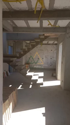 Imagem Sobrado à venda no Bairro Alto Curitiba PR