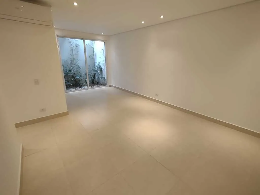 Imagem Casa Duplex 324,87M², 4Q, 4 Suítes, 7 Banheiros, 3 Vagas, Academia, Segurança 24h, Jardim, Portaria, Praça.