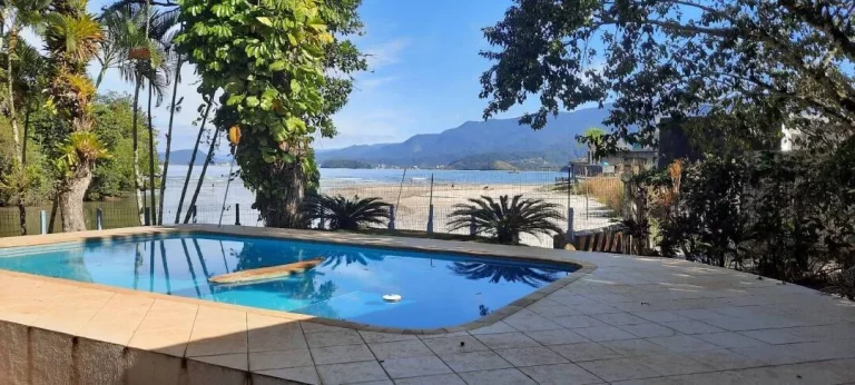 Foto do imóvel Casa a beira mar na praia da Tabatinga - Caraguatatuba