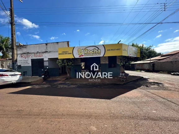 Imagem Imóvel Comercial localizado no setor Dona Sínica em Itumbiara-Go contendo 02 Pontos comerciais e 03 casas residenciais