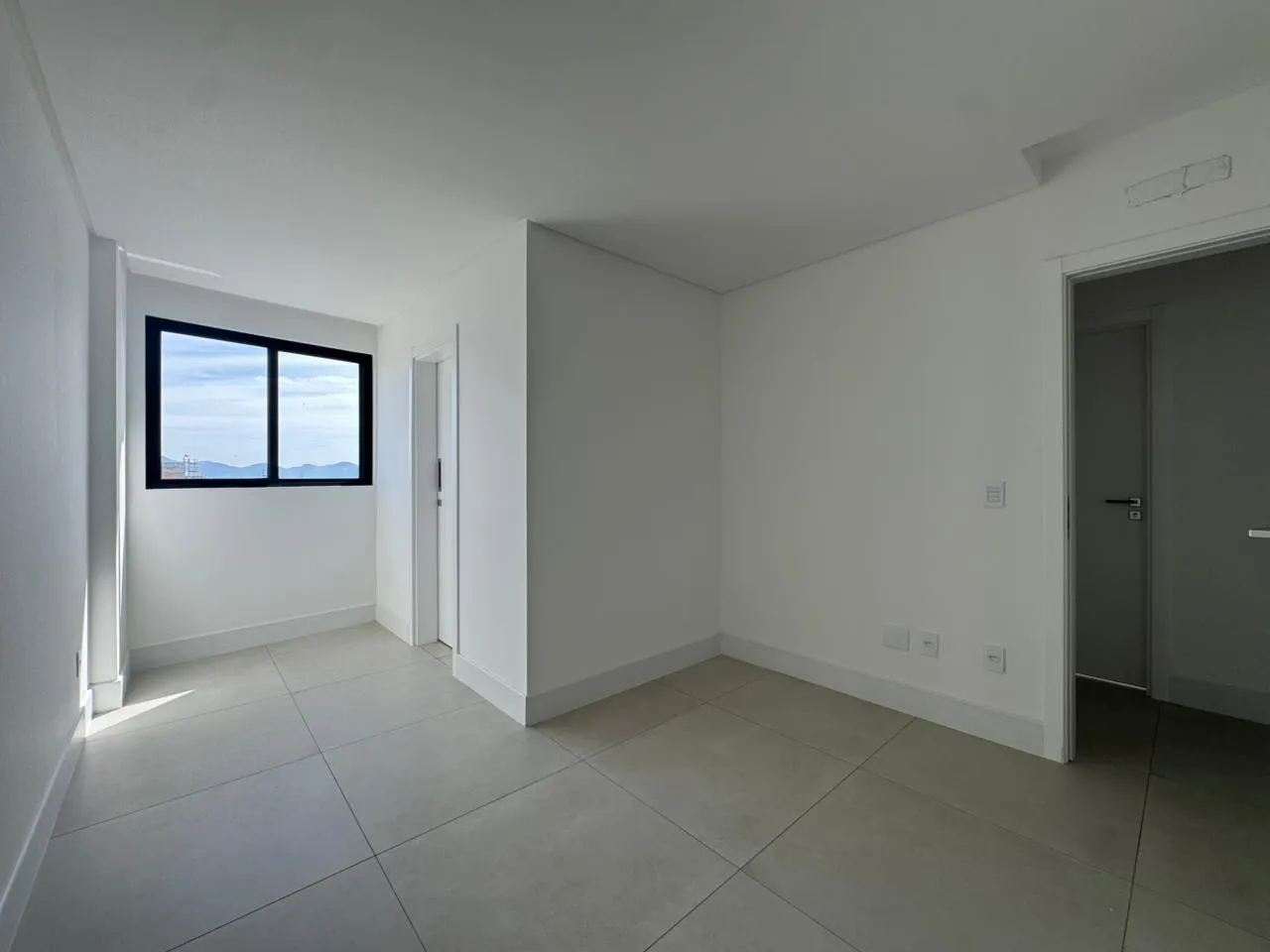 Imagem Apartamento com vista para o mar à venda com 115m2 por R$ 3.300.000,00