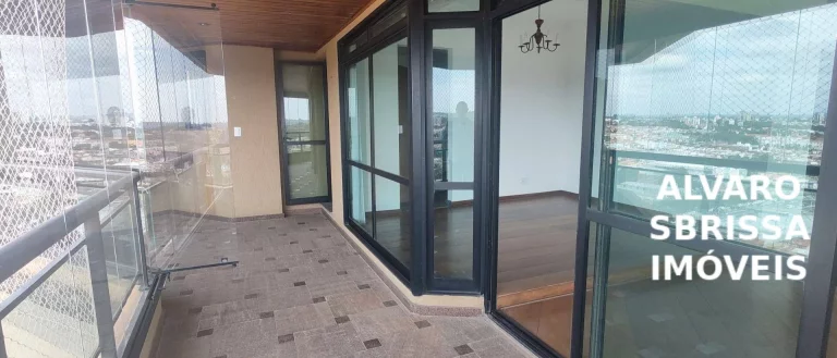 Imagem Apartamento com 4 vagas, 4 dormitórios sendo 2 suítes, todos com armários, portas balcões, venezianas automáticas e lindas vistas. 287m2. 1 por andar