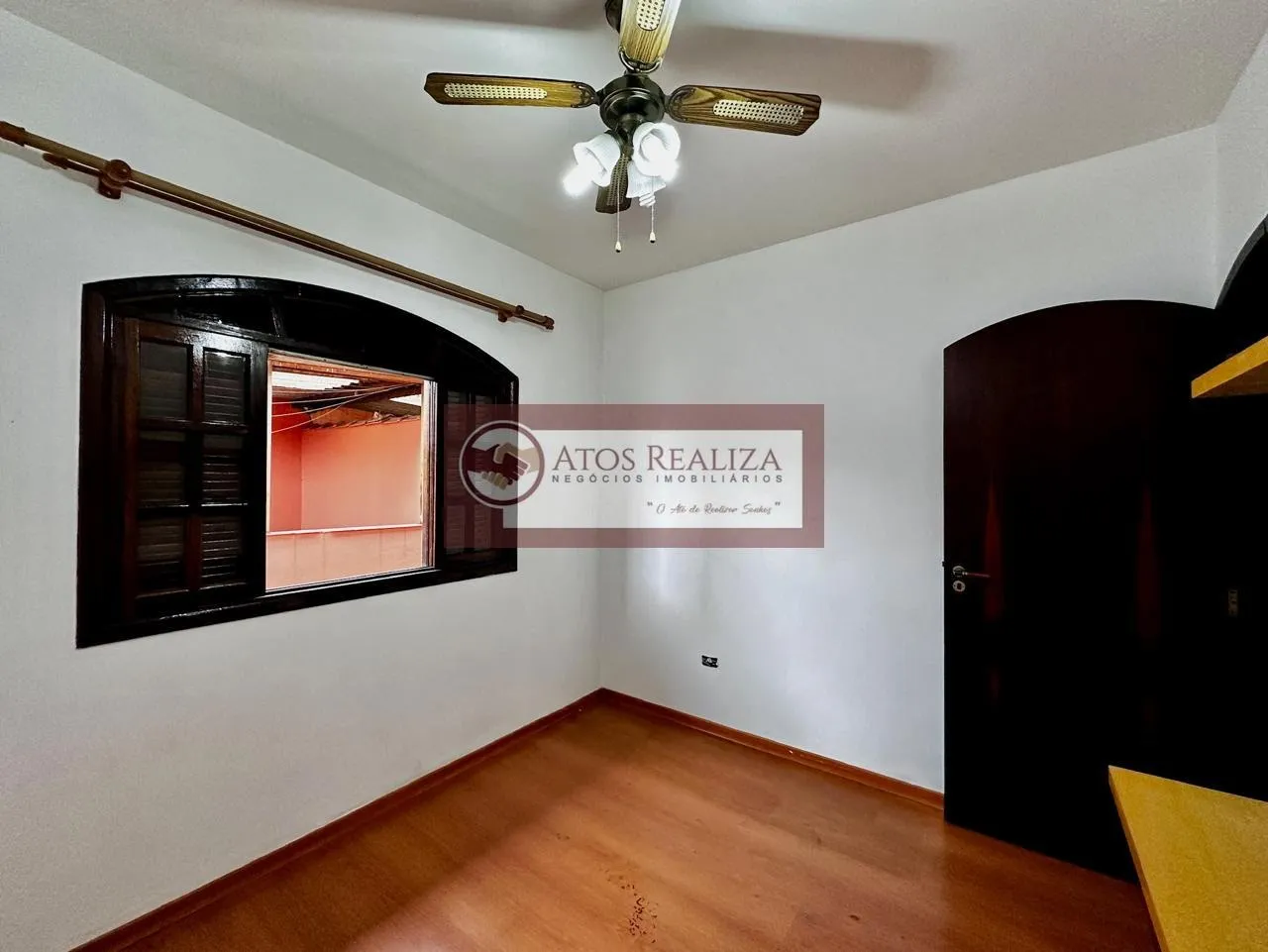 Imagem Sobrado à Venda em Jardim dos Lagos SP, 3 Dorms, 192m²