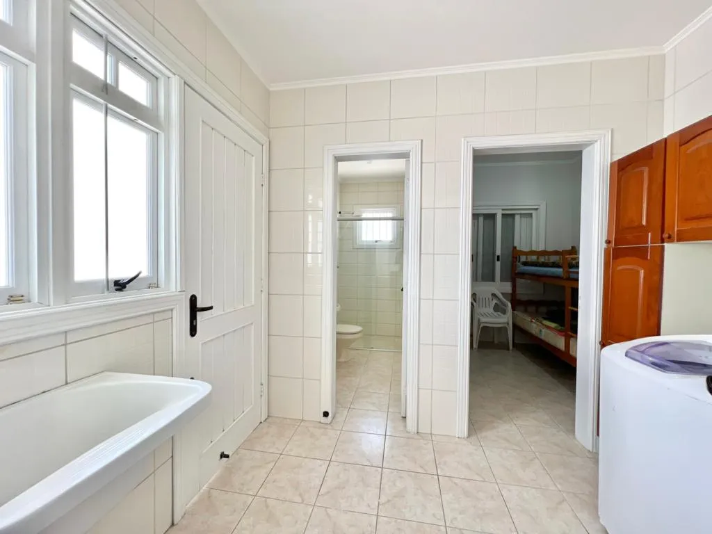 Imagem Casa 4 Dormitórios - Bairro Atlantida