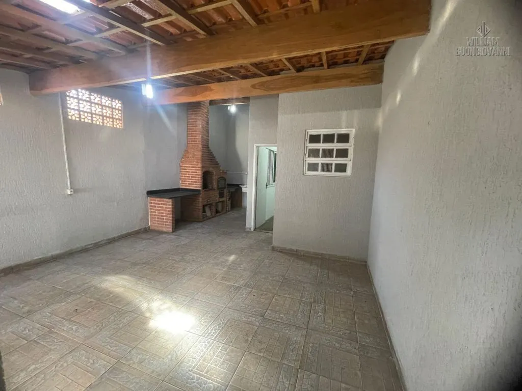 Imagem Residência na Praia Grande, com 3 quartos, sendo 1 suíte, e churrasqueira.