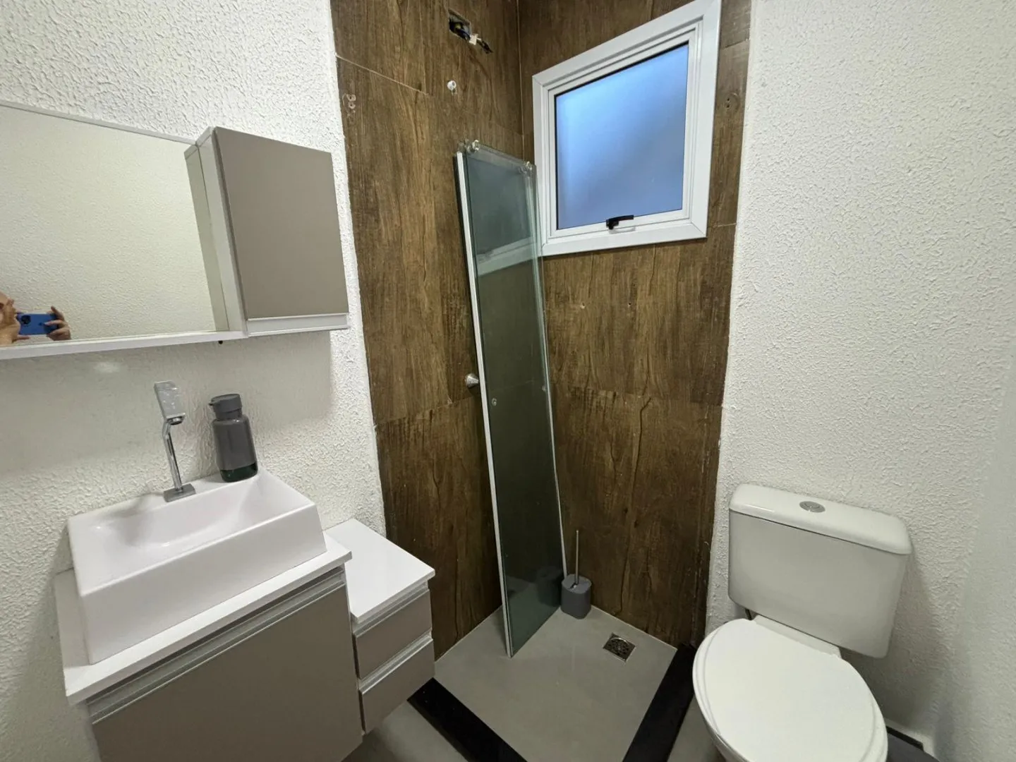 Imagem Casa em condomínio semi-mobiliada!