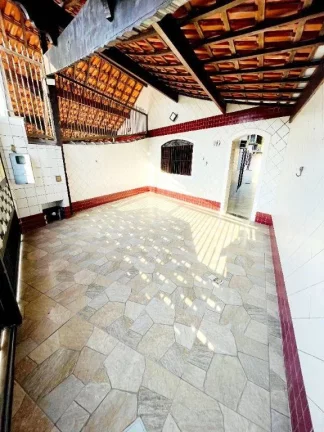 Imagem Casa com 2 dormitórios à venda, 56 m² por R$ 410.000 - Vila Caiçara - Praia Grande/SP