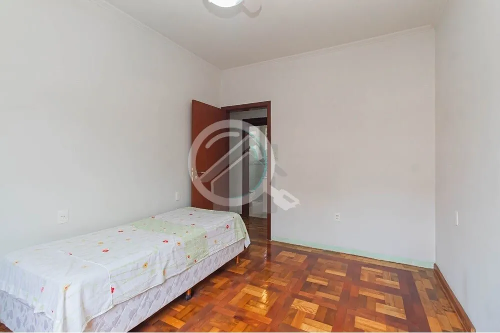 Imagem Amplo apartamento à venda em localização privilegiada, no bairro Rio Branco, - em Porto Alegre. D...