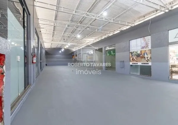 Imagem Loja comercial com 700m² - Galeria com 18 Lojas - Portas com 24 metros de frente, com bastante Visibilidade.