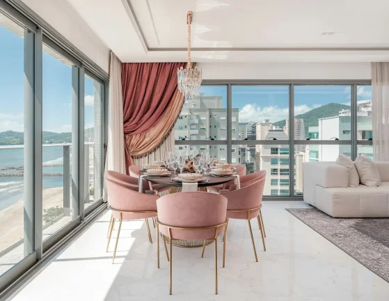 Imagem Apartamento com 4 dormitórios à venda sendo 4 suítes, 166.0 m² por - R$ 7.788.000,00 - Meia Praia - Itapema/SC