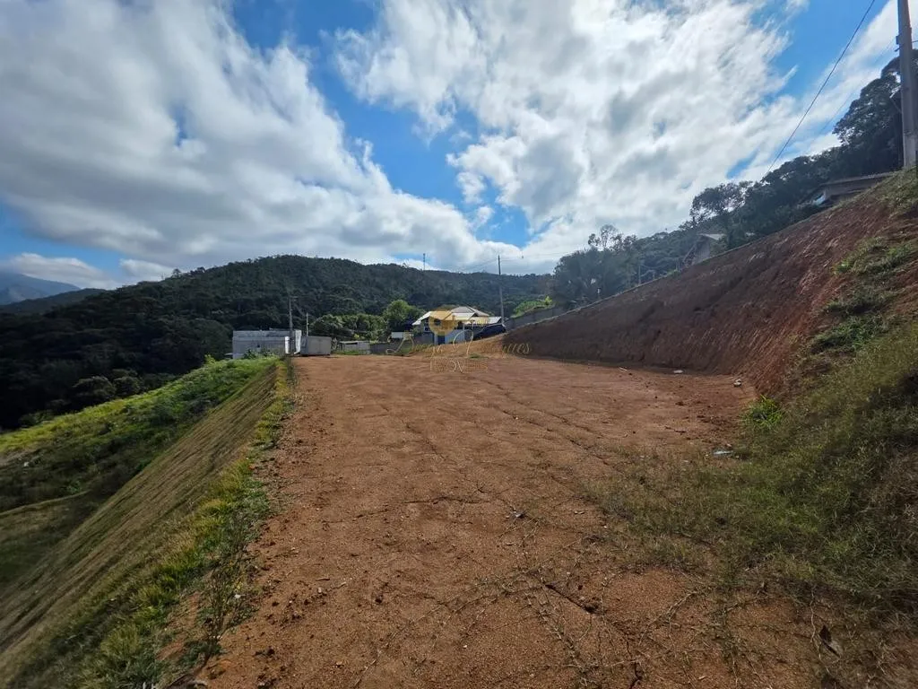 Imagem Terreno em Condomínio para Venda em Teresópolis / RJ no bairro Prata