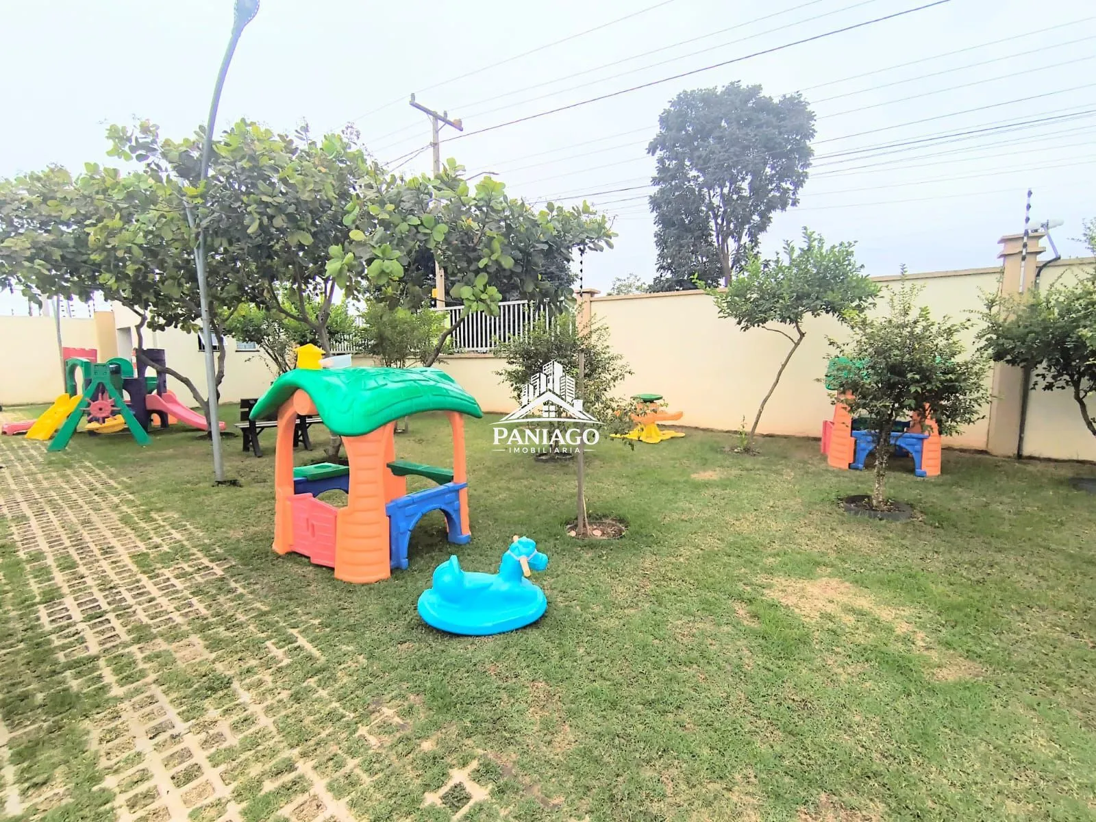 Imagem CASA PARA ALUGAR COM 2/4 NO CONDOMINIO VIVA PARQUE