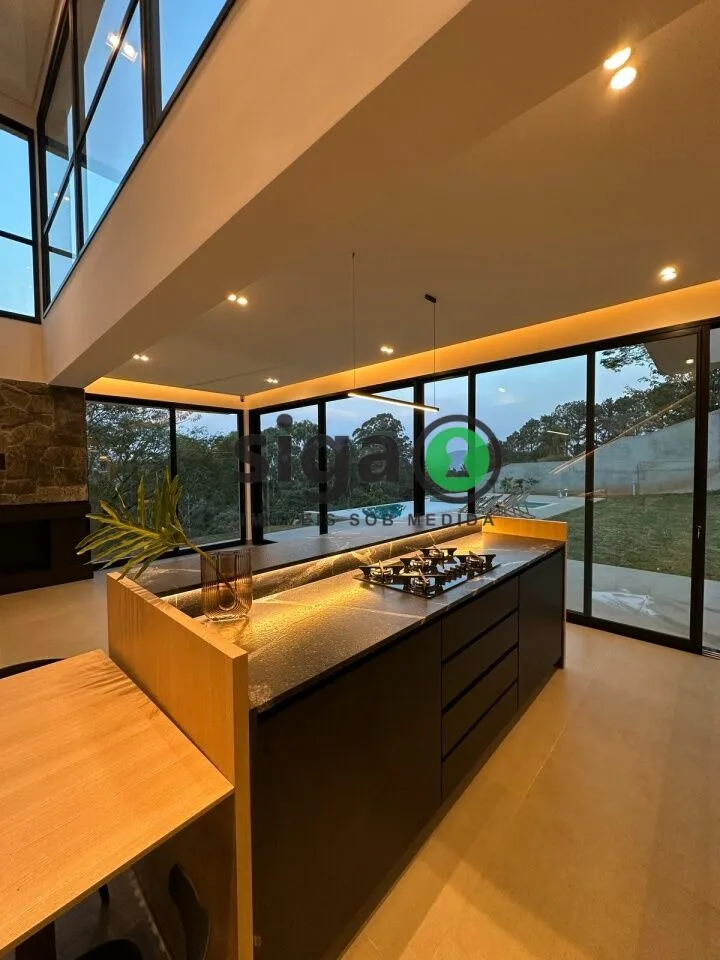 Imagem Casa em condomínio fechado - São Roque, km 63 de Castelo Branco
