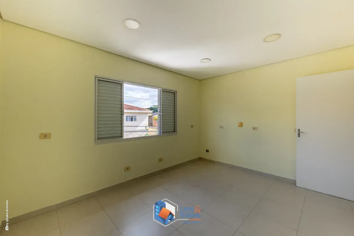 Imagem Sobrado para venda em Jardim Ipanema (Zona Sul) com 4 quartos, sendo 1 suíte, 130m²