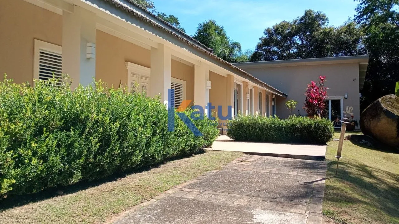 Imagem A propriedade rural está situada no loteamento Santa Clara, na área de APP da Serra do Japi. O ter...