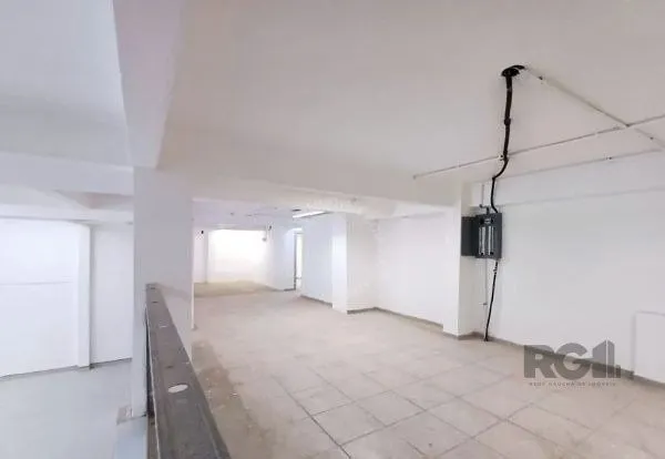 Imagem Libertas imobiliária aluga loja na Av. Assis Brasil com 530m²-Passo D`areia