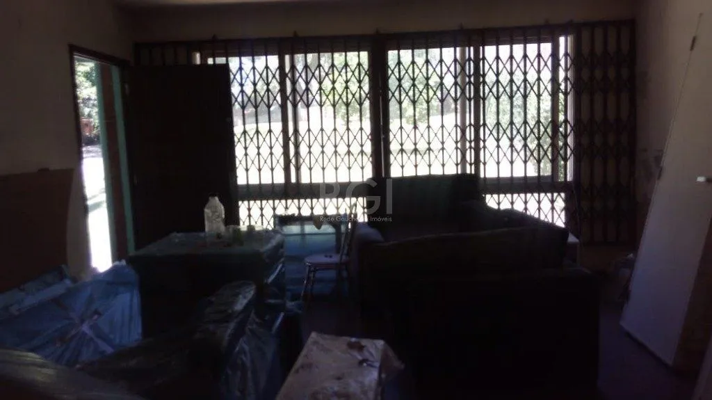 Imagem Casa para Venda - 244m², 2 dormitórios, 4 vagas - Teresópolis
