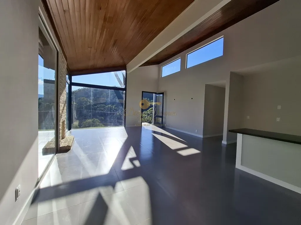 Imagem Casa em Condomínio para Venda em Teresópolis / RJ no bairro Prata