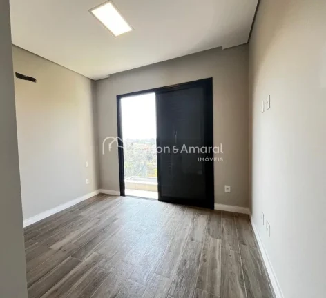 Imagem Casa Moderna e Recém-Construída com Vista Deslumbrante

Descrição:

Descubra esta incrível casa...