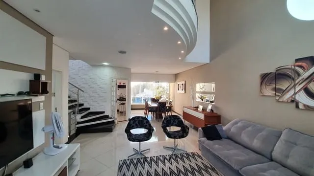 Foto do imóvel Casa à venda 3 Quartos, 1 Suite, 2 Vagas, 250M², Jardim Independência, Taubaté - SP | Residencial Recanto Verde