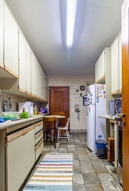 Imagem Cobertura para Venda - 304.71m², 3 dormitórios, sendo 1 suites, 2 vagas - Bela Vista