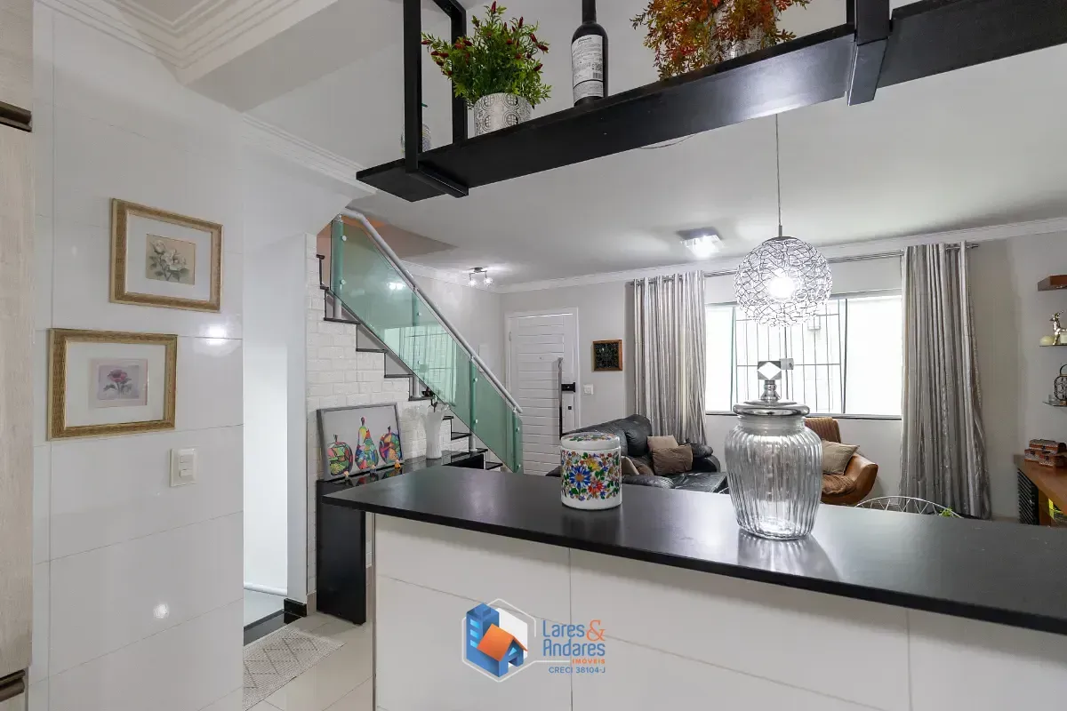 Imagem Casa no condomínio Residencial das Orquideas para venda com 3 quartos, sendo 1 suíte, 142m²