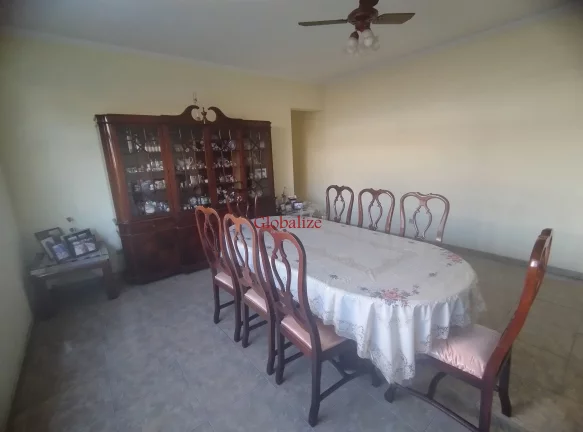 Imagem Apartamento com 3 dormitórios, 1 suíte, dependência completa e 2 vagas no bairro Ponta da Praia em Santos por R$680.000,00