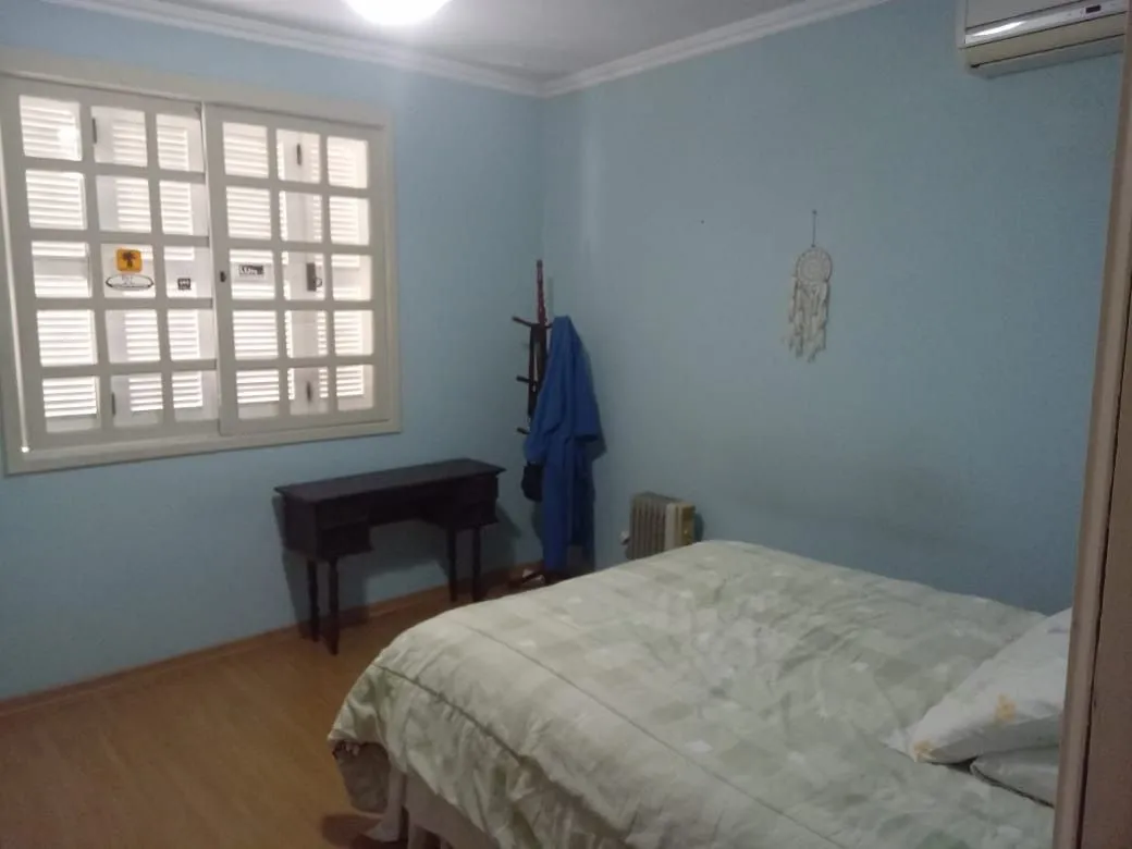 Imagem Casa sobrado Comercial e Residencial de 4 dormitórios e 6 banheiros e 5 vagas de garagem