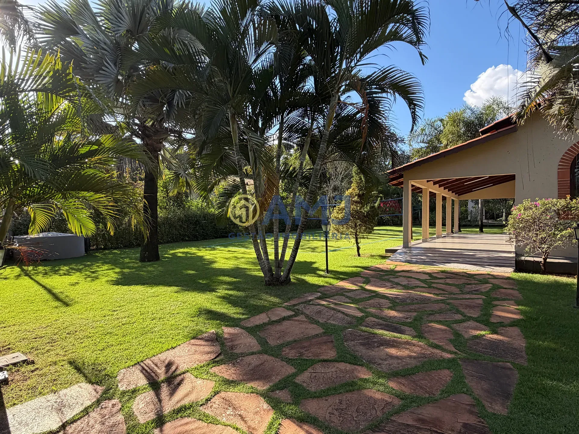 Imagem CHÁCARA À VENDA NO CONDOMÍNIO COUNTRYVILLE - HIDROLÂNDIA/GO