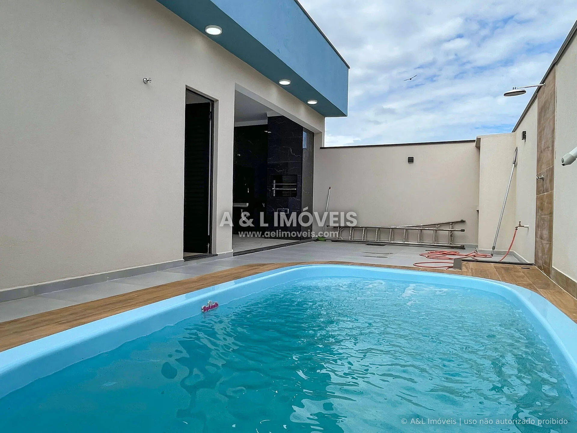 Imagem Casa térrea no Parque São Cristóvão com piscina e 2 suítes