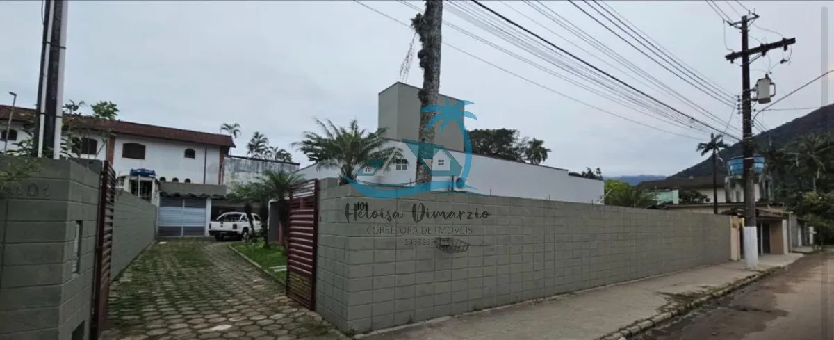 Foto do imóvel Casa alto padrão com 550m² de área construída a venda na Praia do Lazaro em Ubatuba.