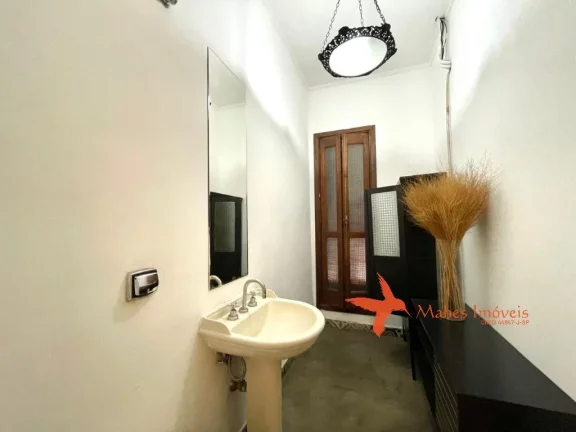 Imagem Casa para locação em Pinheiros, São Paulo-SP: 5 quartos, 5 salas, 2 banheiros, 2 vagas de garagem, 190m de área.