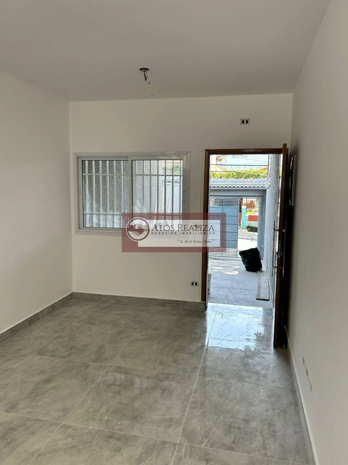Imagem Venda Sobrado em Campo Grande - 3 Dormitórios e 141m²