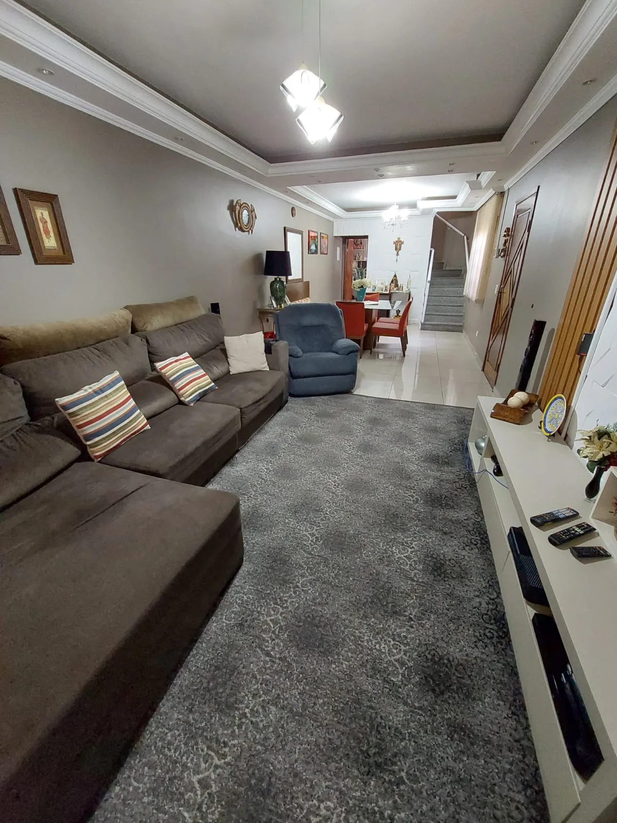 Imagem Sobrado a venda com 3 dorms sendo 1 suíte - Vila Arriete