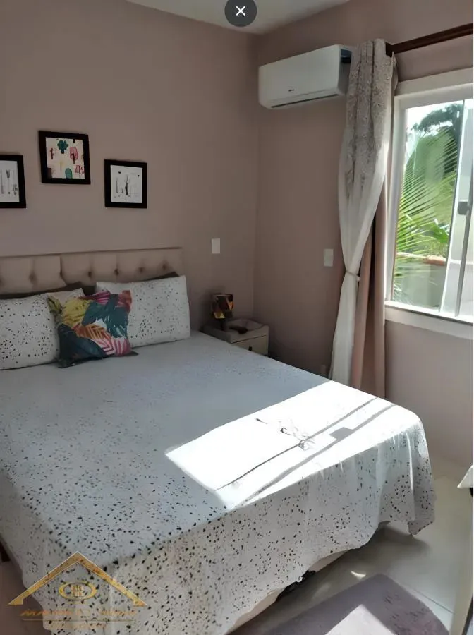 Imagem Casa em Condomínio para Venda em Cabo Frio / RJ no bairro Peró