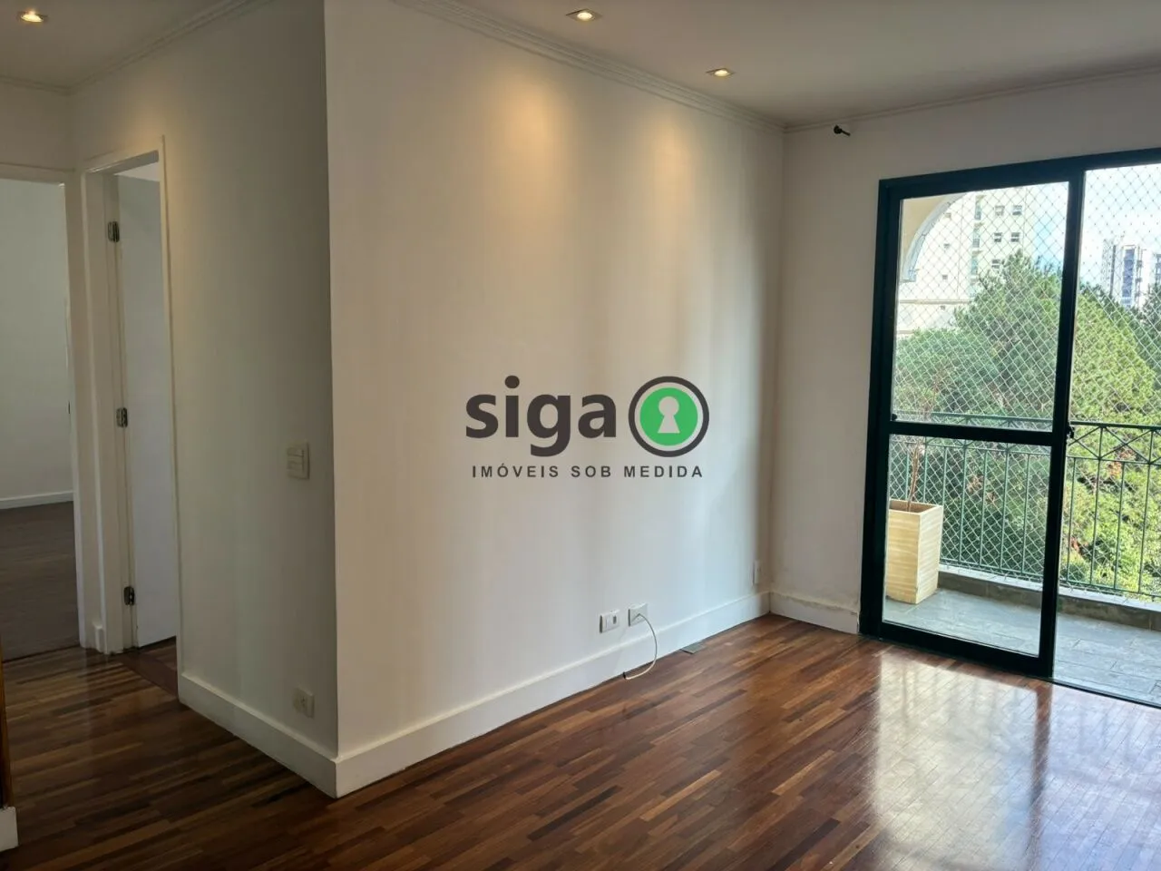 Imagem VENDE ou LOCAÇÃO Apartamento na Vila Suzana (Região do MORUMBI) com 2 quartos, uma suíte e 2 vagas