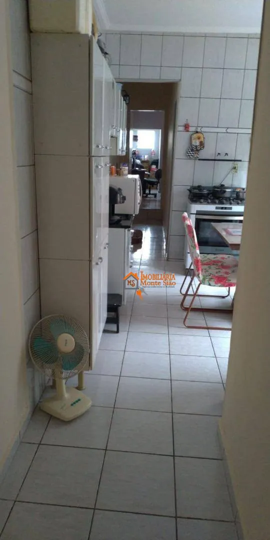 Imagem Casa com 2 dormitórios à venda, 200 m² por R$ 350.000,00 - Cidade Soberana - Guarulhos/SP
