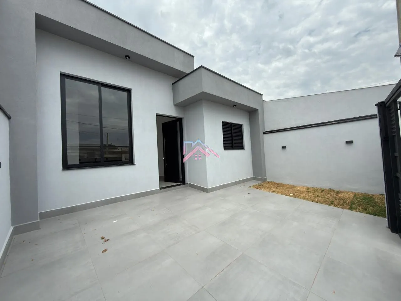 Foto do imóvel Casa à venda - Área útil 75 m2 com 3 dormitórios sendo 1 suíte com closet - 2 vagas - Jardim Vale Ve em Jardim Vale Verde, Jundiaí - SP