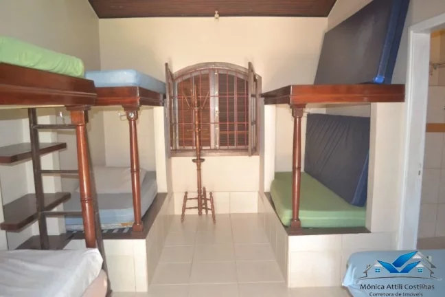 Imagem Livre para Ano Novo, de 2023 Casa de esquina na Praia das Toninhas com 3 suites e Churrasqueira.
